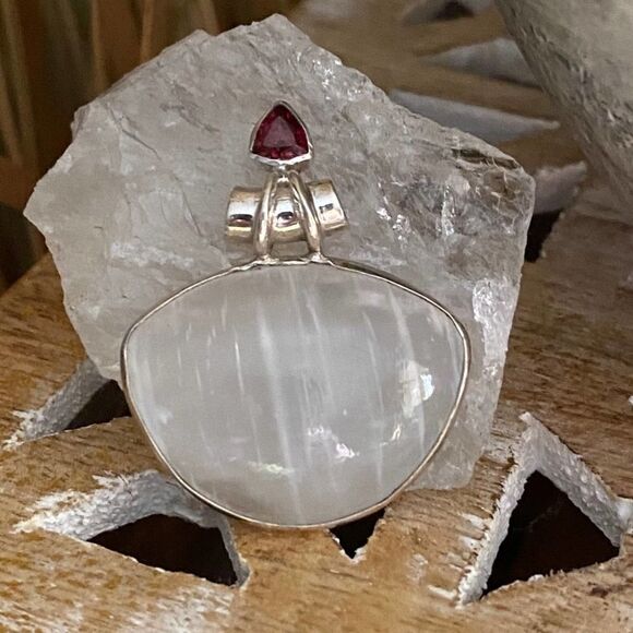 Selenite & Garnet Sterling Silver Pendant - Picture 9 of 9